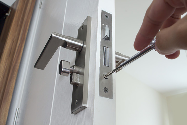 Our local locksmiths are able to repair and install door locks for properties in Turnham Green and the local area.